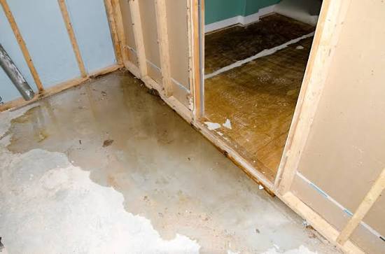 Flood restoration and water extraction after water damage